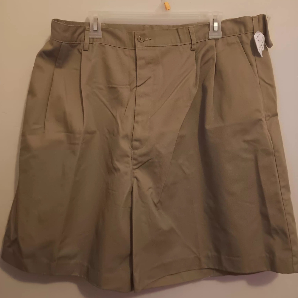 The Lady Edwards Shorts in women's size 22 are designed for heavy-duty work envi